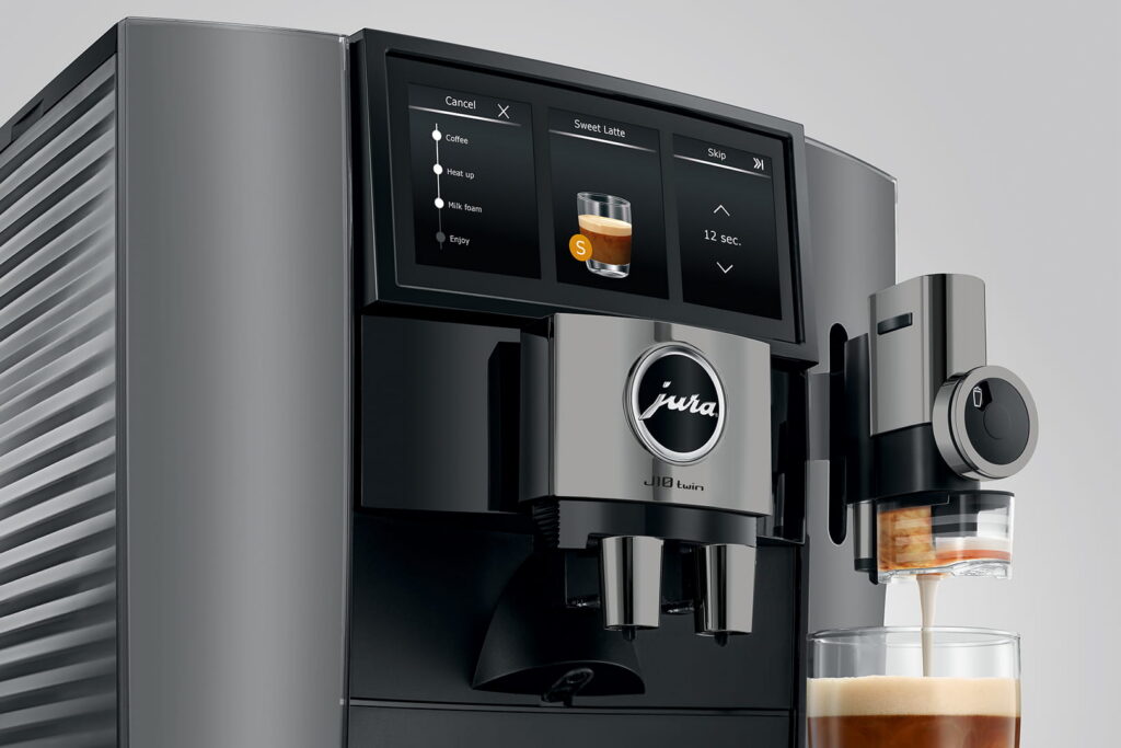 Jura J10 twin (EA) Kaffeevollautomat in Diamond Onyx, Detailansicht Display und Milchauslauf